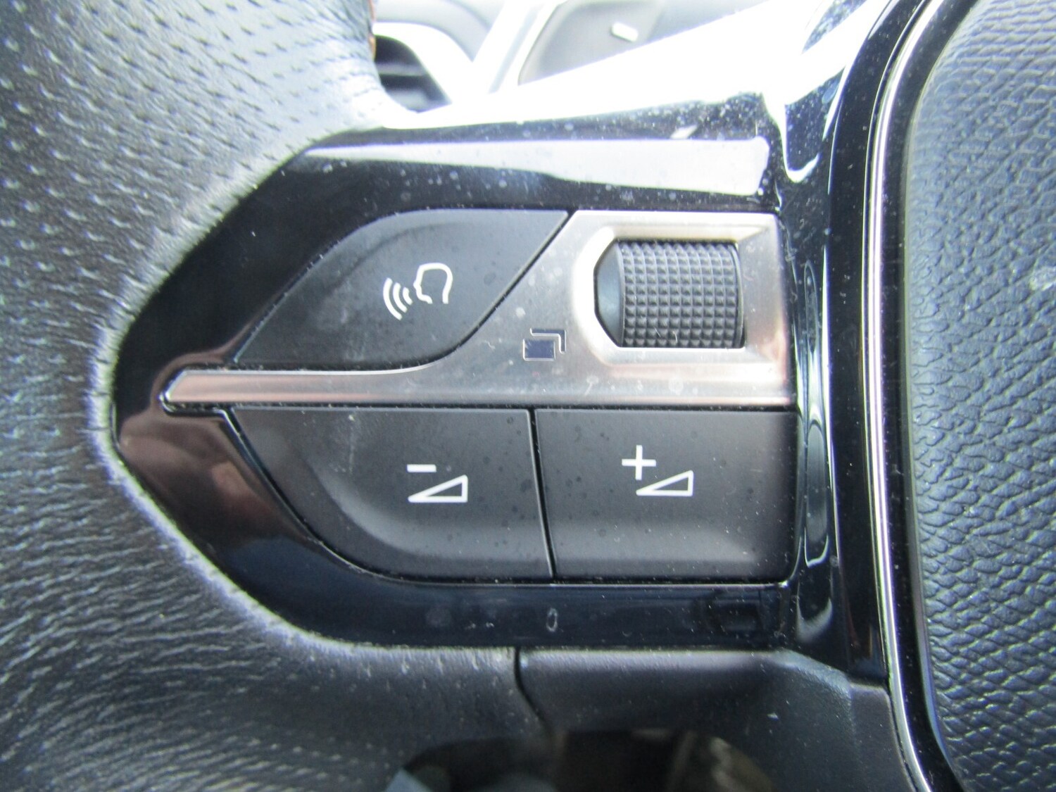 Used Peugeot 3008 2018 for sale - 76276708: Photo 25