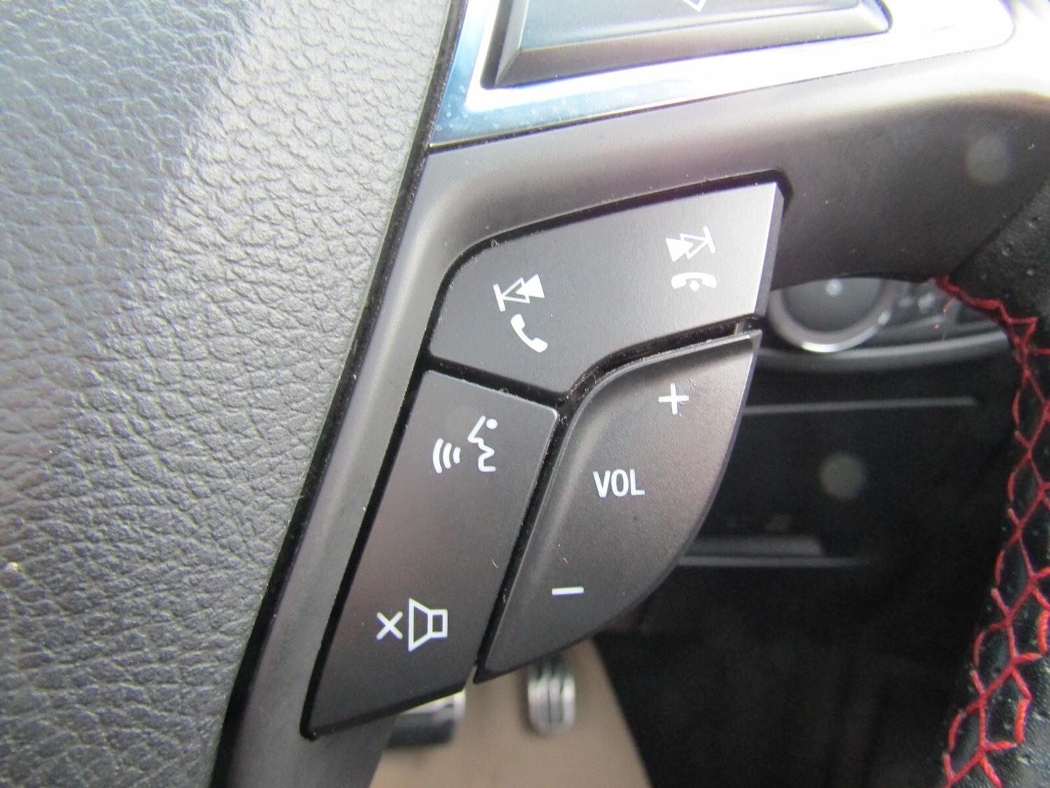 Used Ford Edge 2019 for sale - 76276709: Photo 32