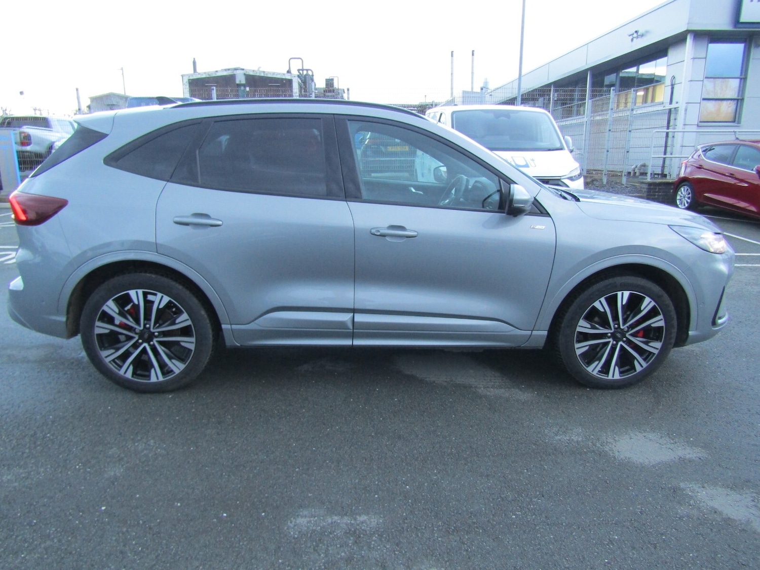 Used Ford Kuga 2025 for sale - 77353770: Photo 2