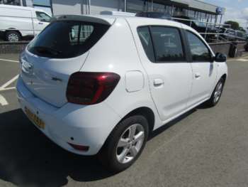 Used Dacia Sandero 2017 for sale - 75252319: Photo