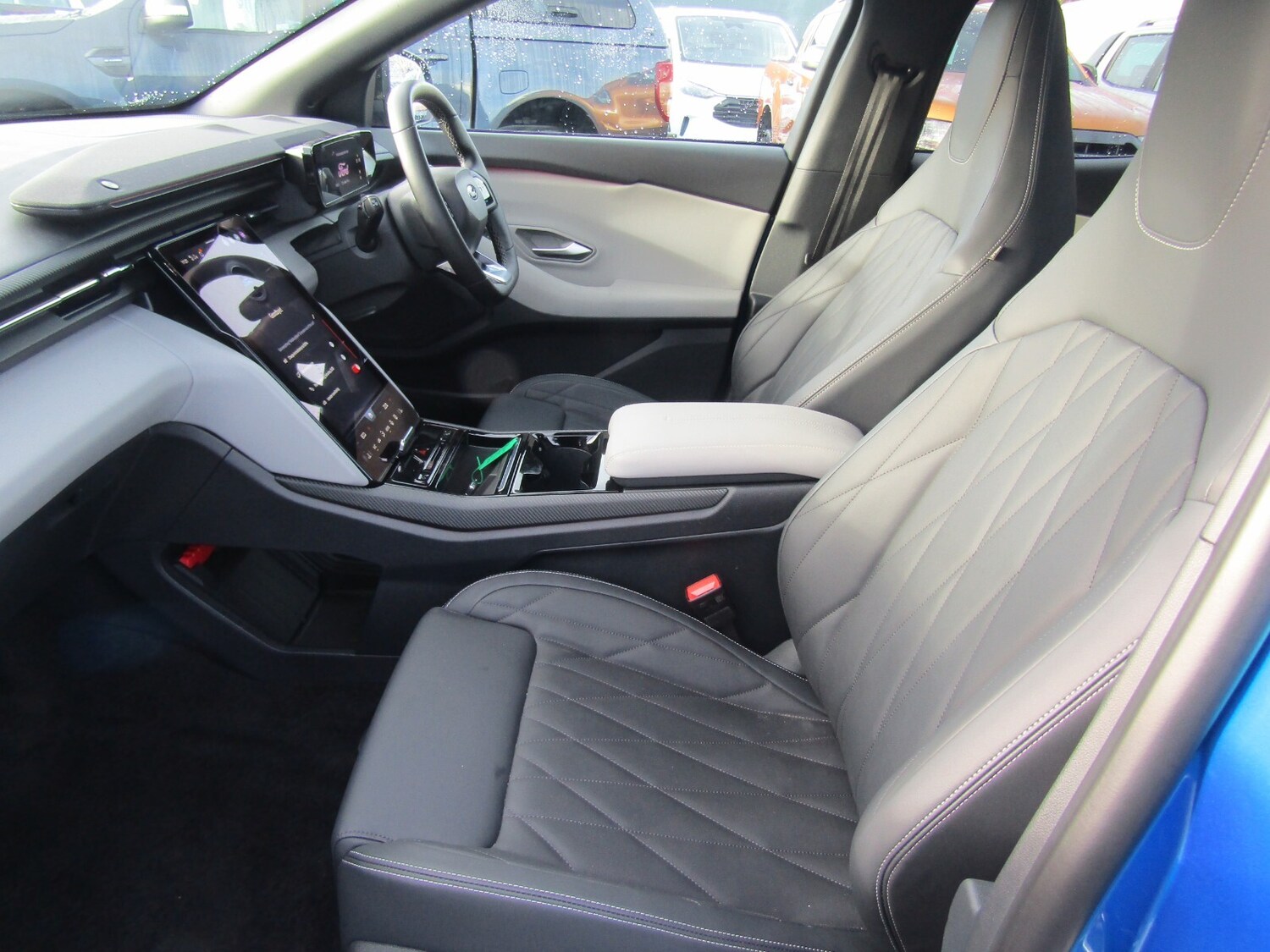 Used Ford Explorer 2024 for sale - 76276244: Photo 18