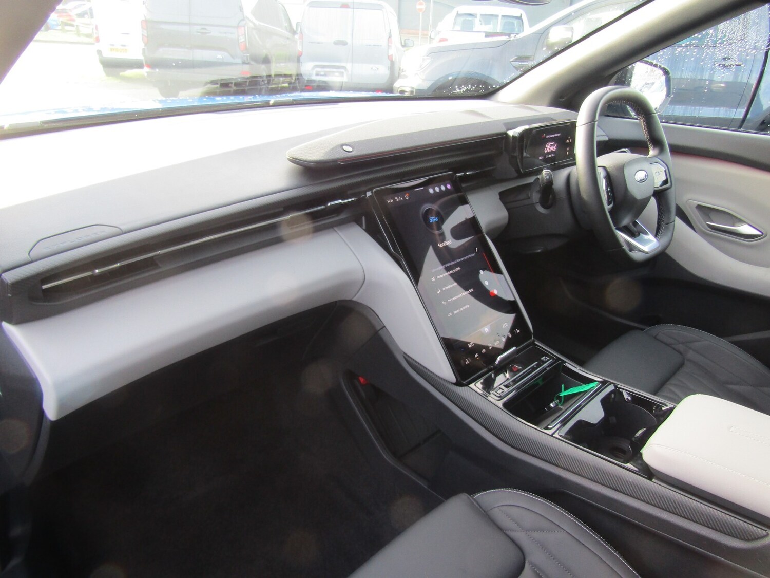 Used Ford Explorer 2024 for sale - 76276244: Photo 20