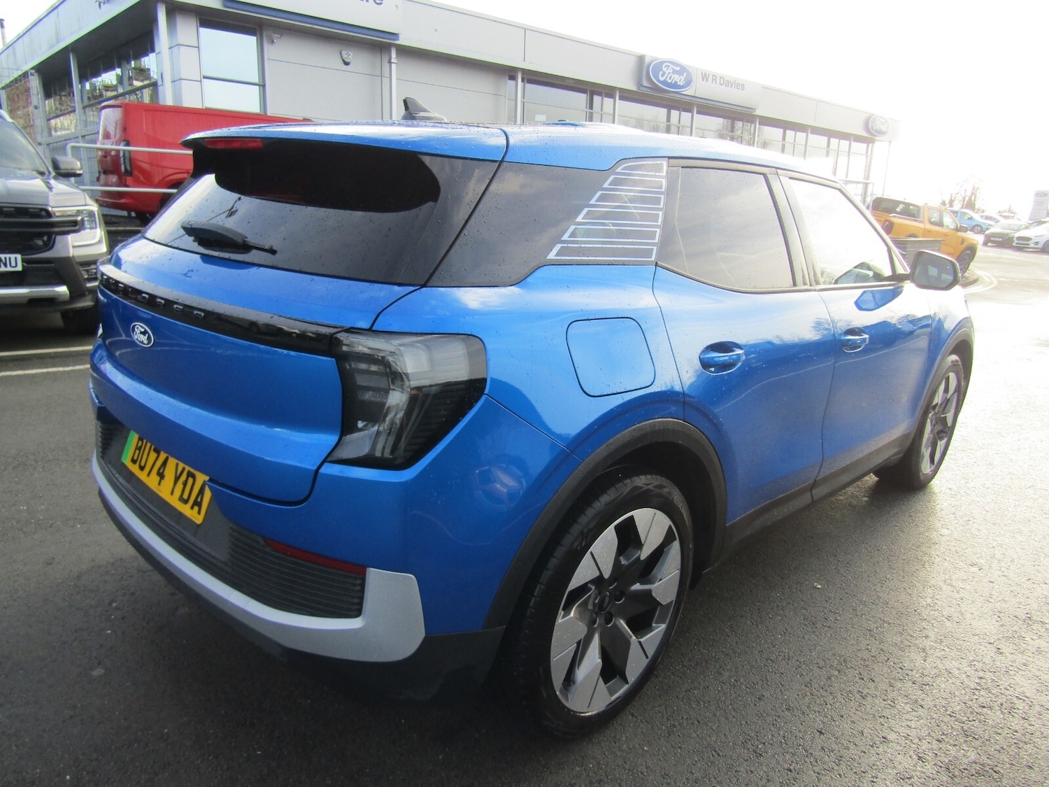 Used Ford Explorer 2024 for sale - 76276244: Photo 3