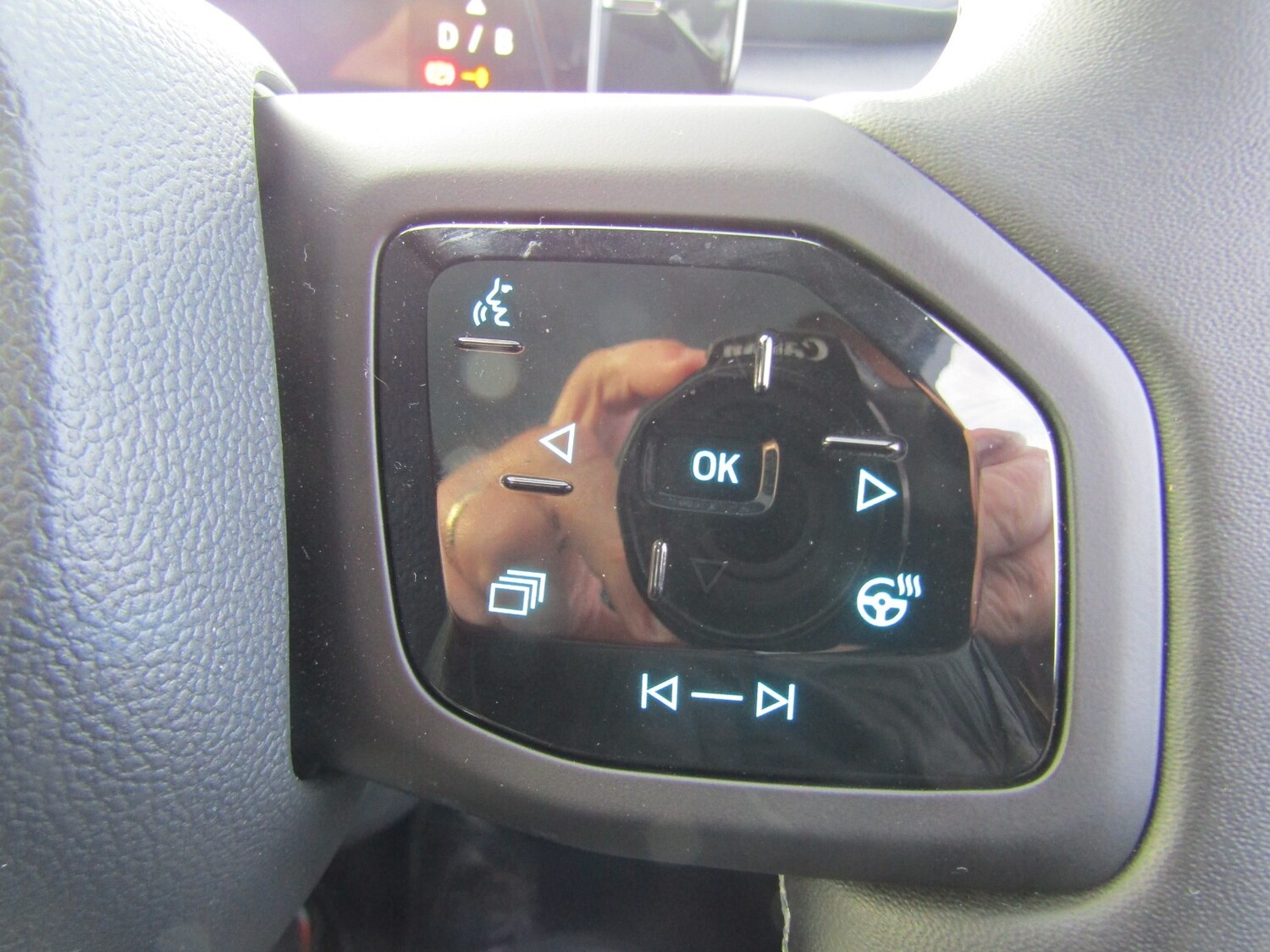 Used Ford Explorer 2024 for sale - 76276244: Photo 33