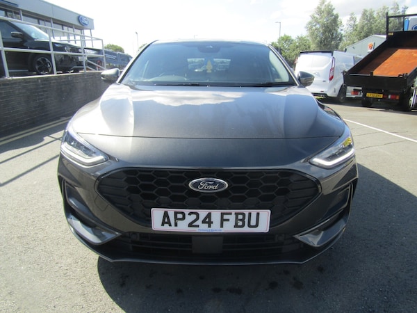 Used Ford Focus 2024 for sale - 76276643: Photo 2