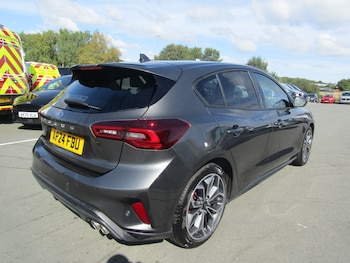 Used Ford Focus 2024 for sale - 76276643: Photo 3
