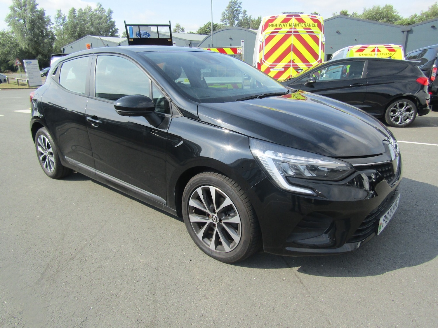 Used Renault Clio 2021 for sale - 76276398: Photo 1