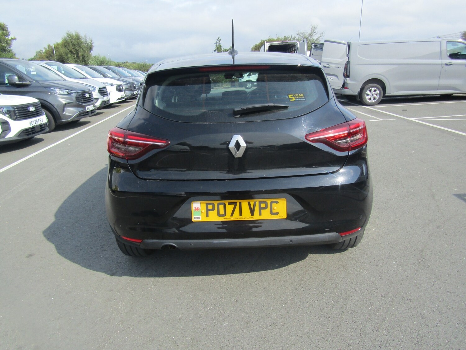Used Renault Clio 2021 for sale - 76276398: Photo 4