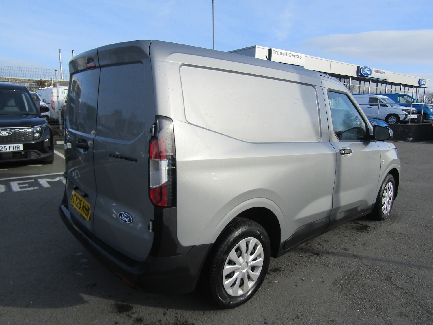 Used Ford Transit Courier 2025 for sale - 77841572: Photo 2