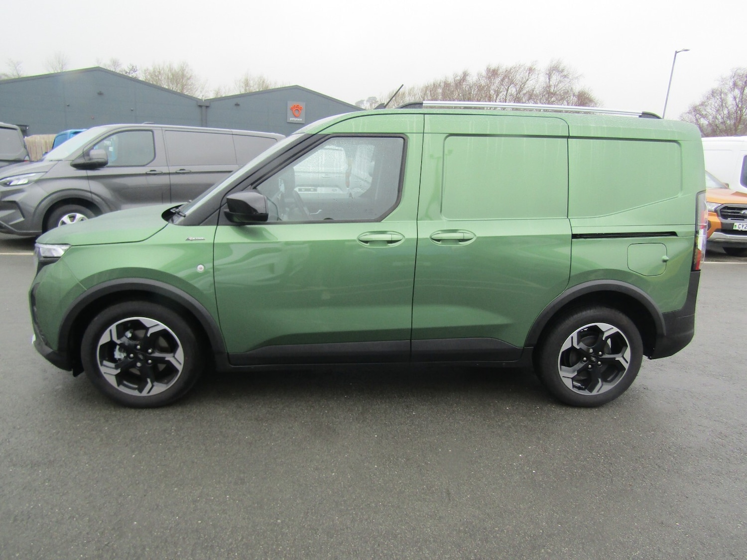 Used Ford Transit Courier 2024 for sale - 76276235: Photo 6