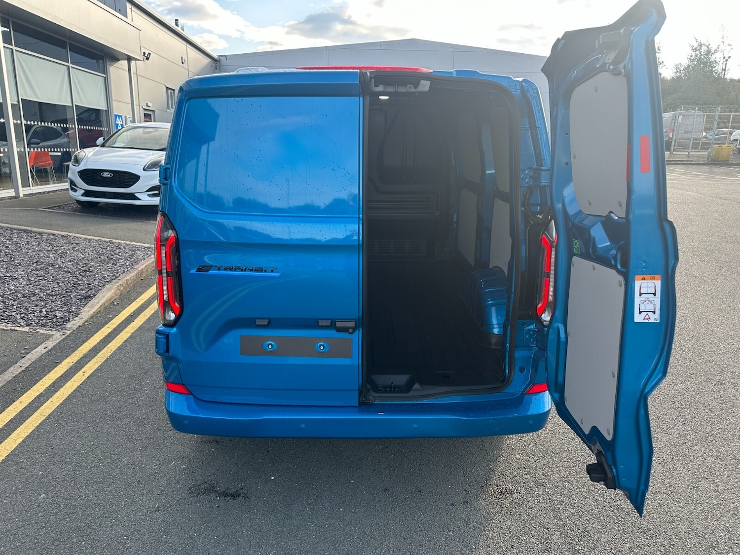 Used Ford Transit Custom for sale - 76622954: Photo 18