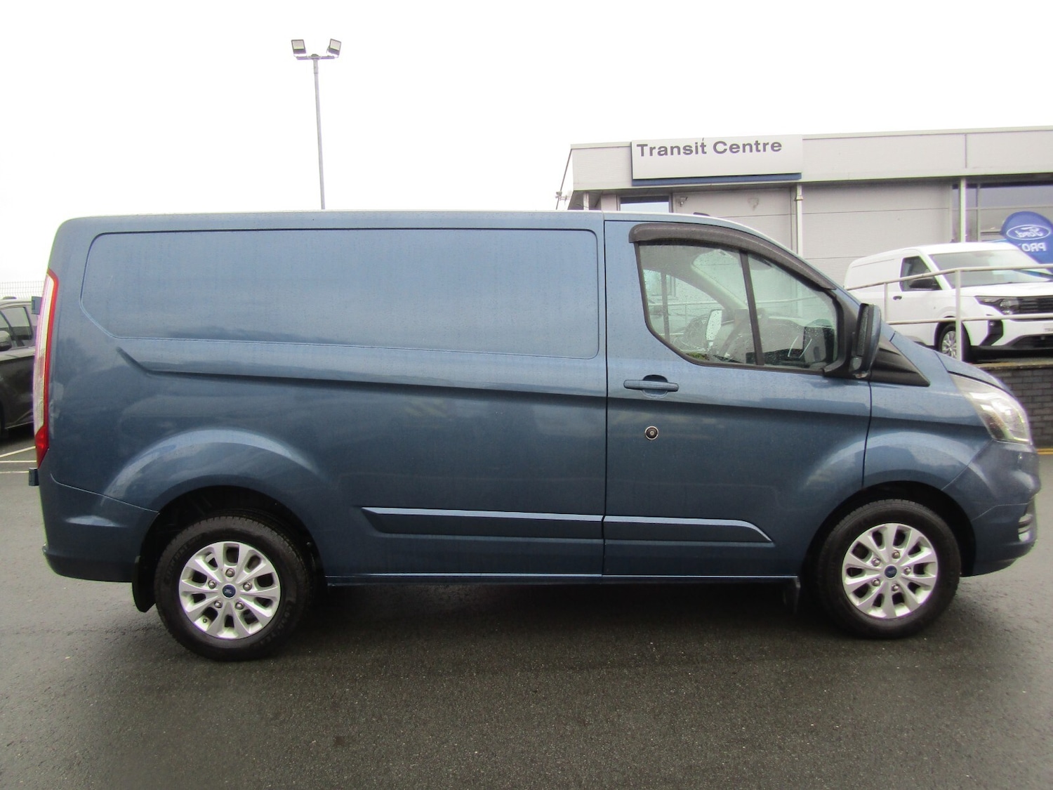Used Ford Transit Custom 2021 for sale - 77353775: Photo 2