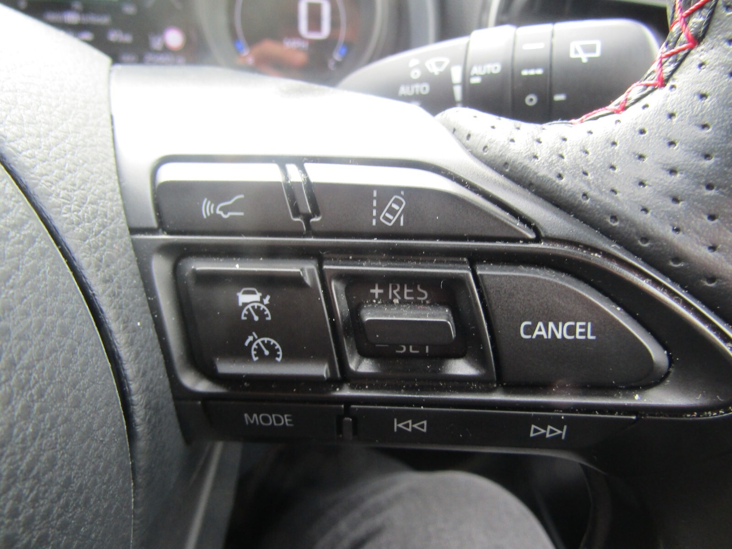 Used Toyota Yaris 2023 for sale - 76704330: Photo 30