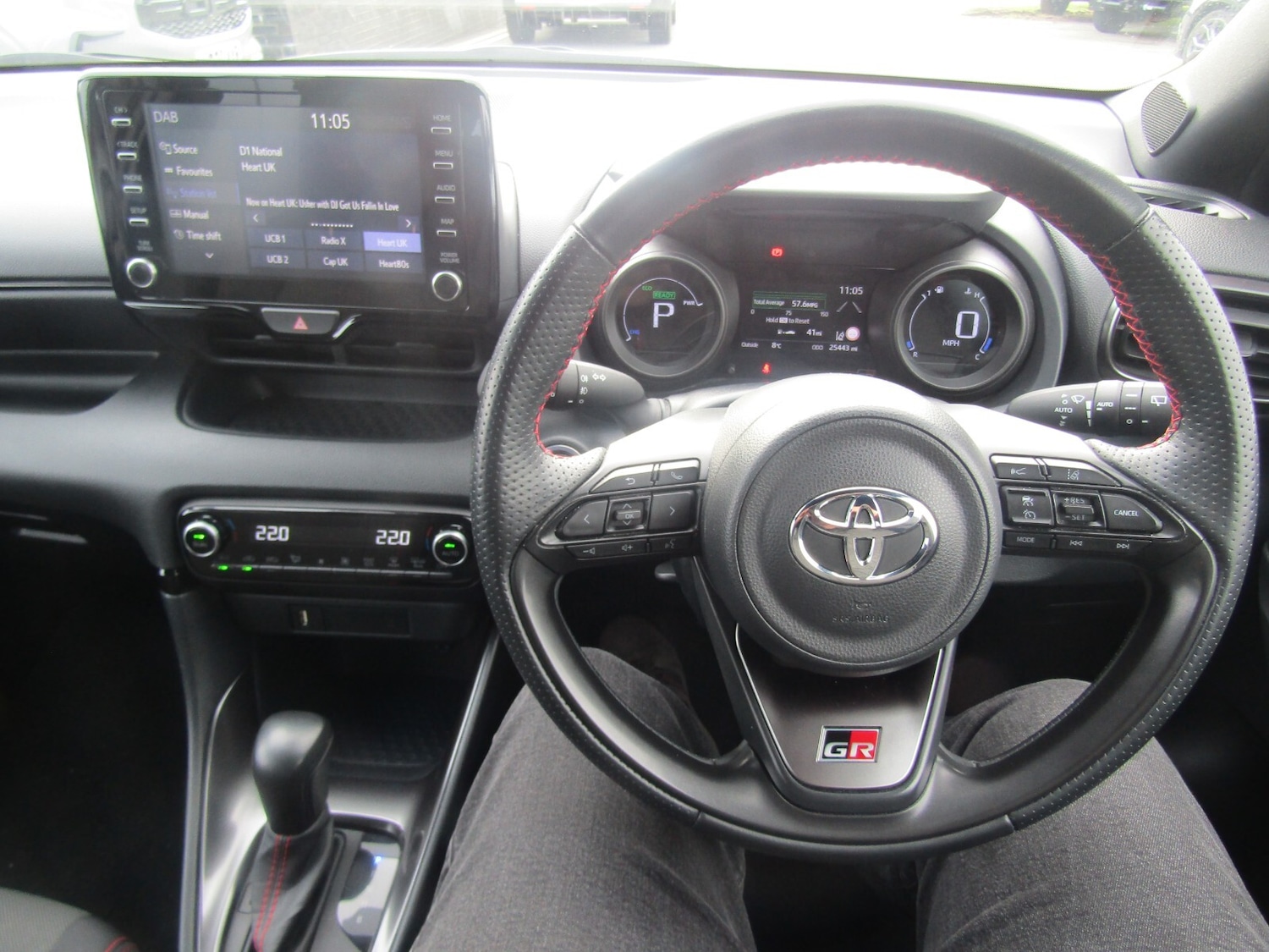 Used Toyota Yaris 2023 for sale - 76704330: Photo 33