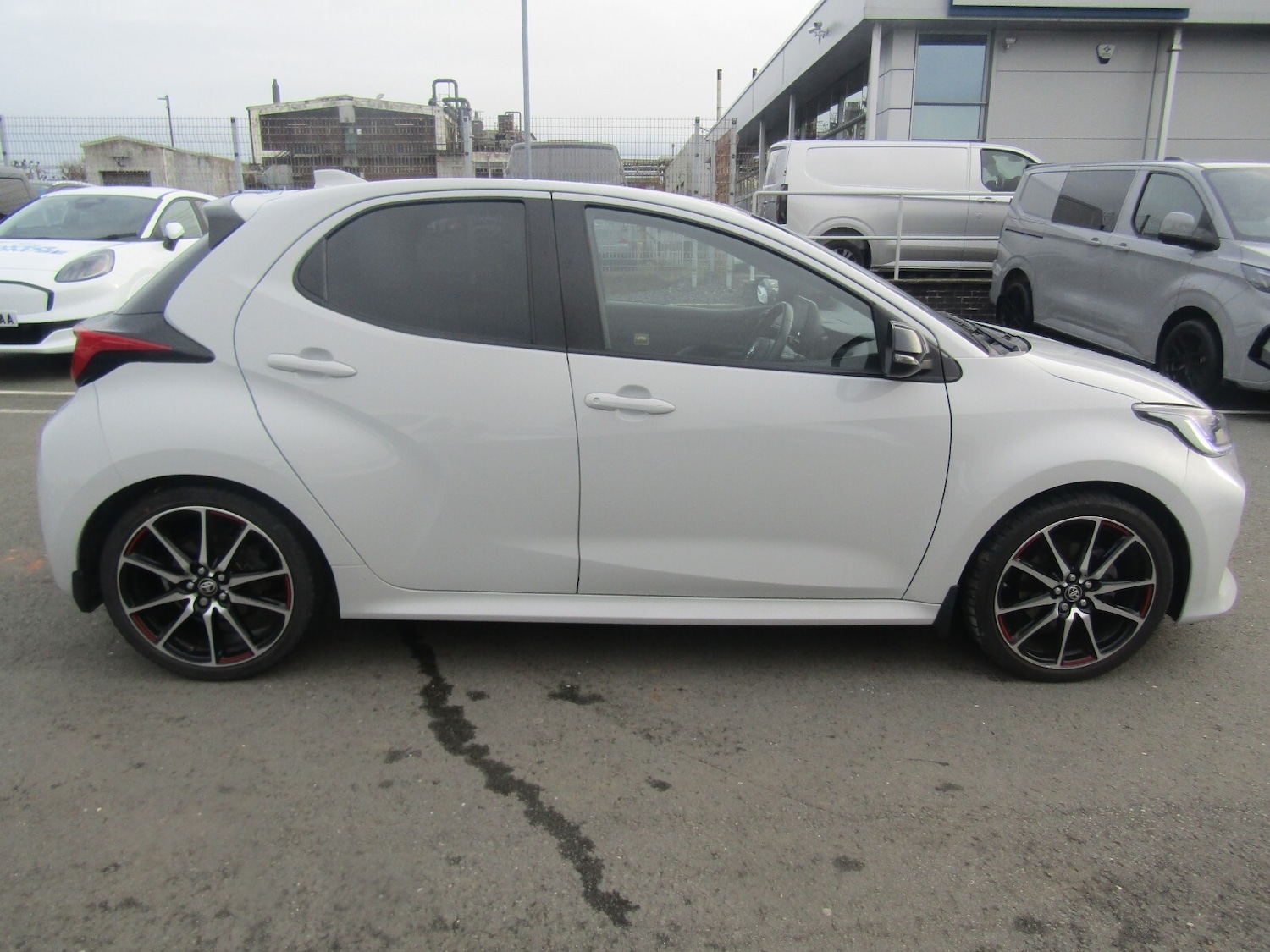 Used Toyota Yaris 2023 for sale - 76704330: Photo 35