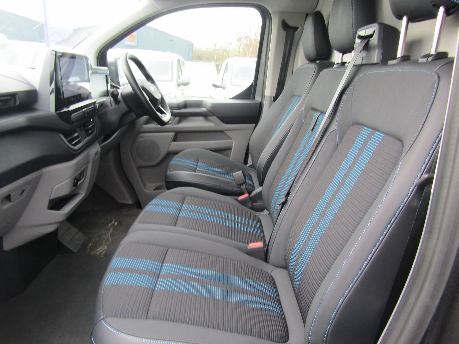 Used Ford Transit Custom 2025 for sale - 77833536: Photo 11