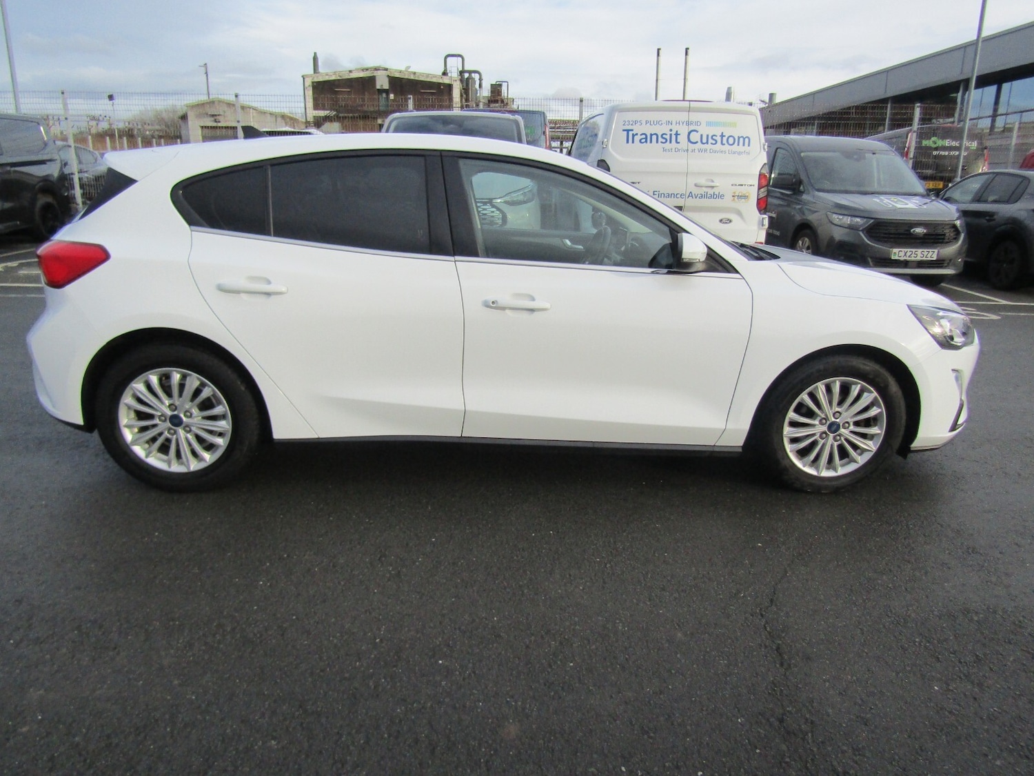 Used Ford Focus 2022 for sale - 77848005: Photo 2