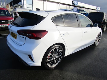 Used Ford Focus 2023 for sale - 77592101: Photo