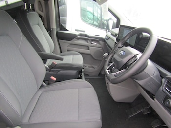 Used Ford Tourneo Custom 2026 for sale - 79431556: Photo