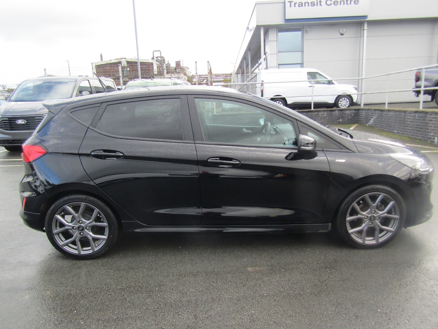 Used Ford Fiesta 2023 for sale - 77010303: Photo 2