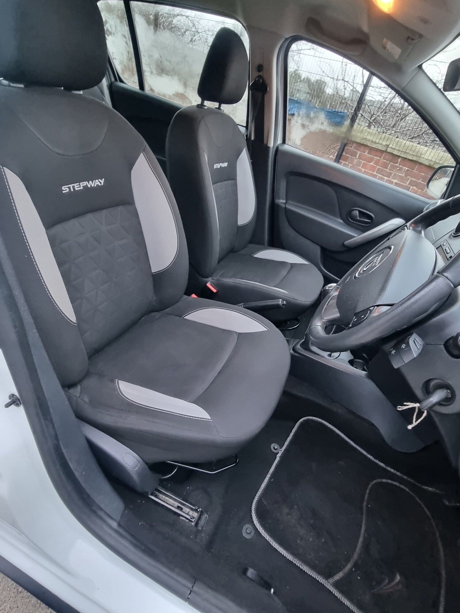 Used Dacia Sandero Stepway 2015 for sale - 77643252: Photo 10