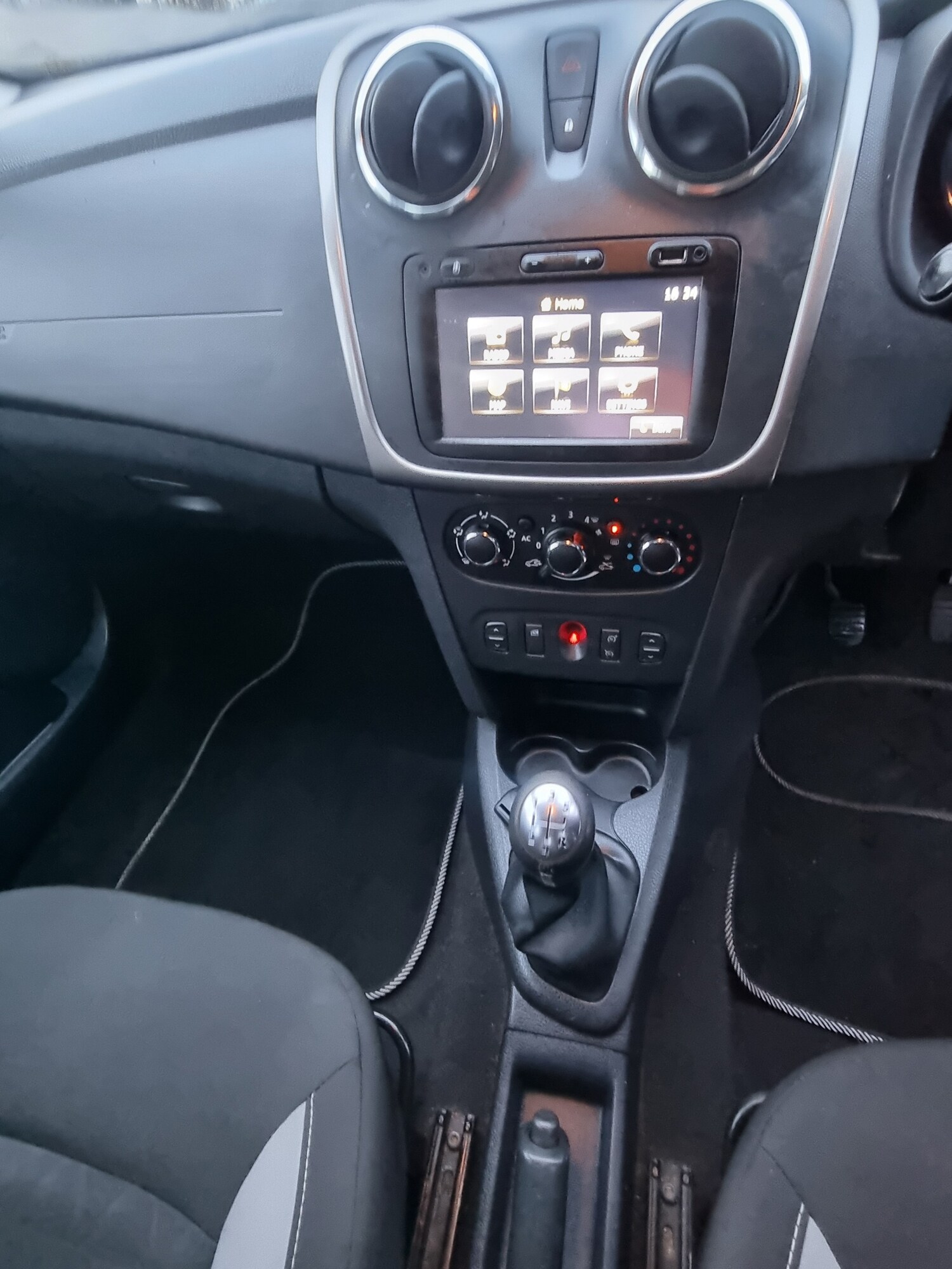 Used Dacia Sandero Stepway 2015 for sale - 77643252: Photo 15