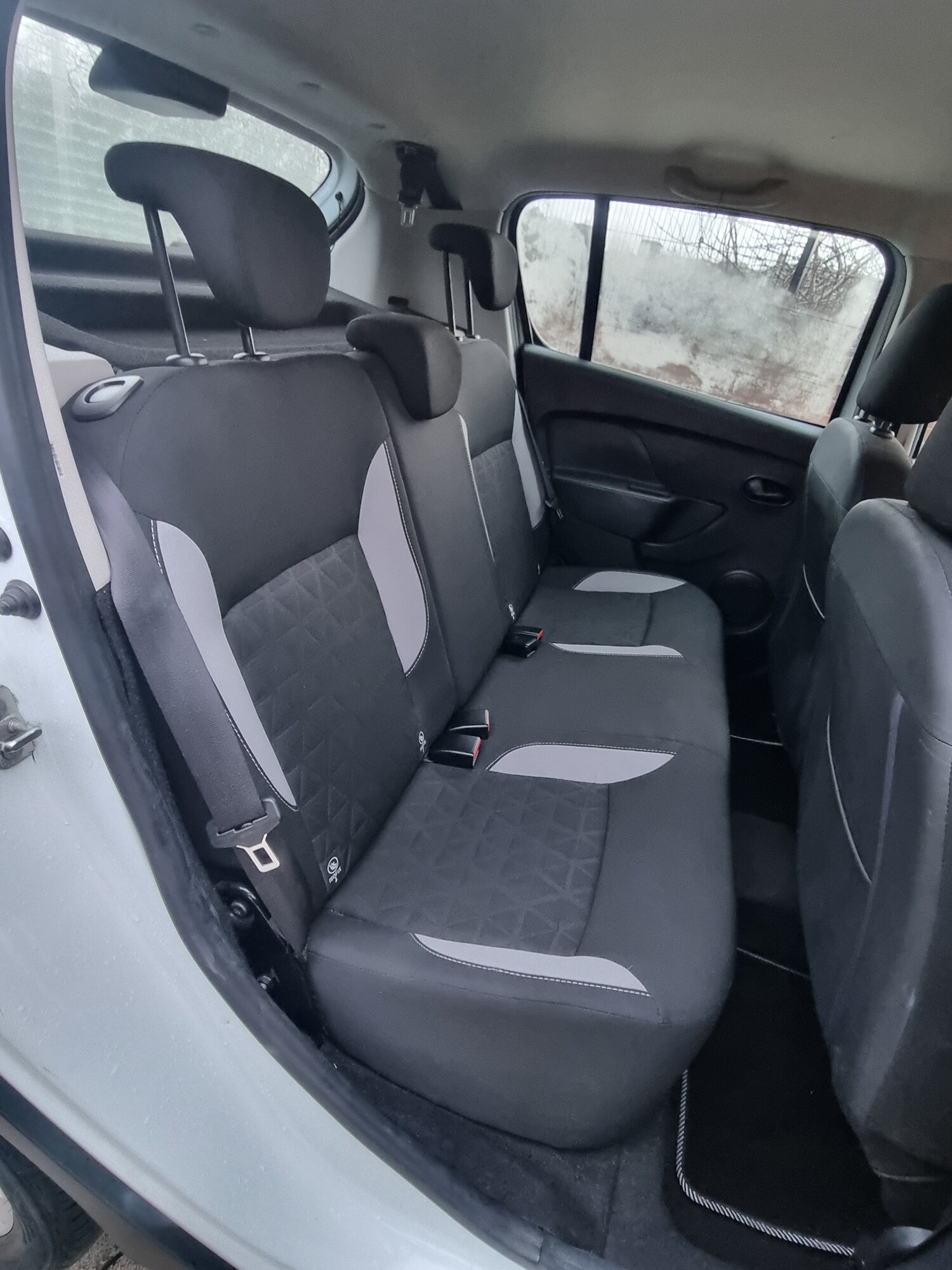 Used Dacia Sandero Stepway 2015 for sale - 77643252: Photo 9