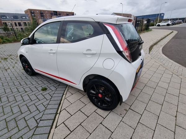 Used Toyota AYGO 2015 for sale - 76178150: Photo 7
