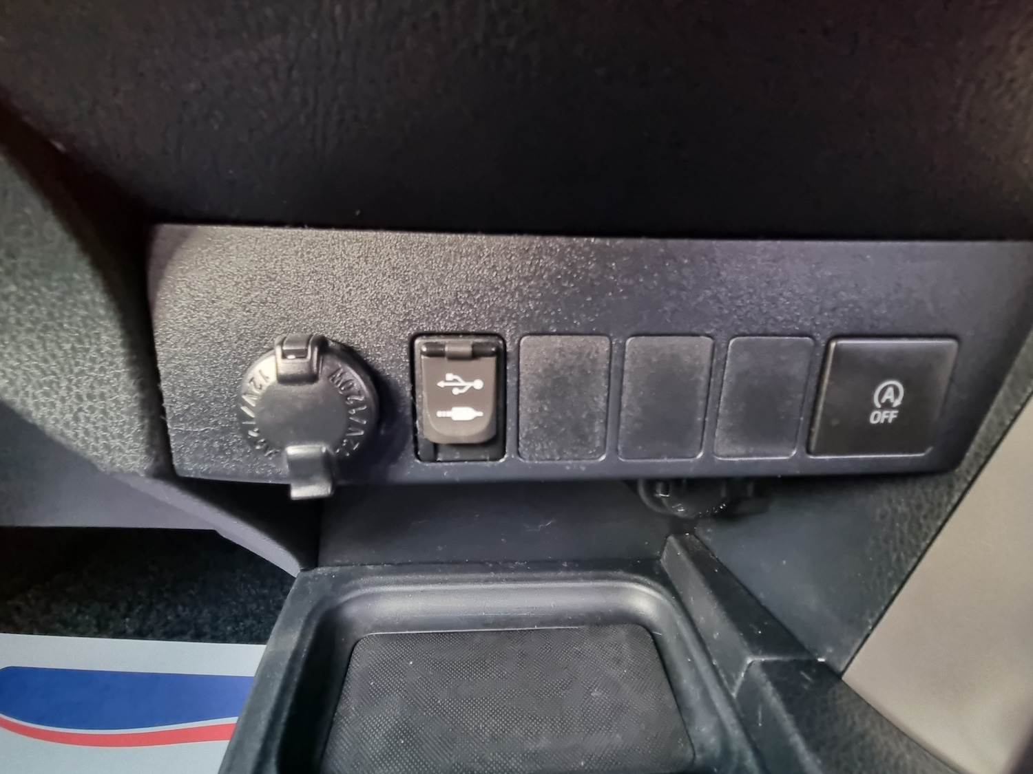 Used Toyota RAV4 2016 for sale - 77643438: Photo 14