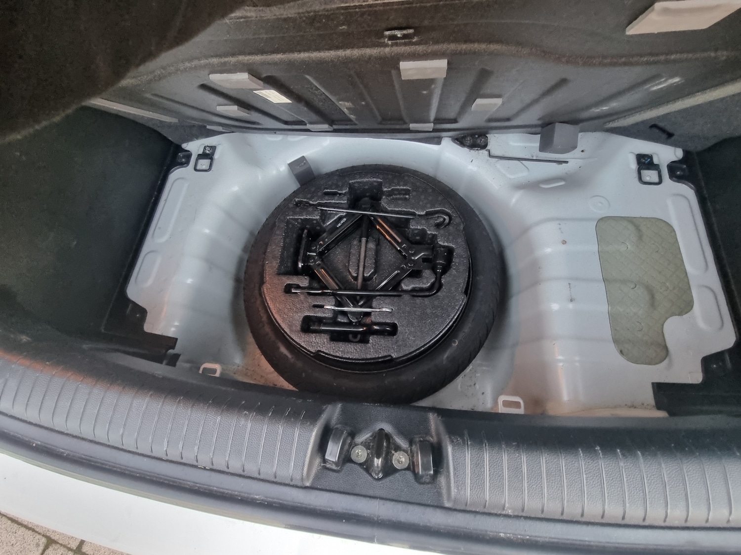 Used Hyundai i10 2015 for sale - 76404510: Photo 18