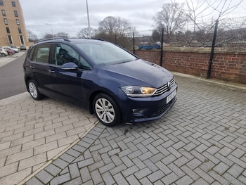 Used Volkswagen Golf SV 2015 for sale - 77729537: Photo