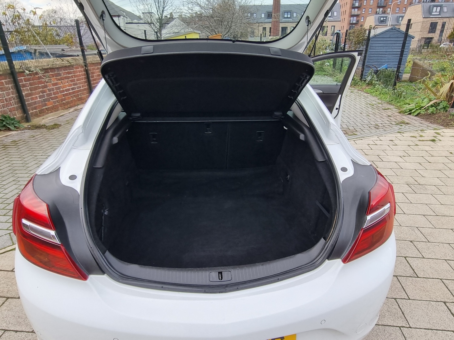 Used Vauxhall Insignia 2016 for sale - 76594761: Photo 16