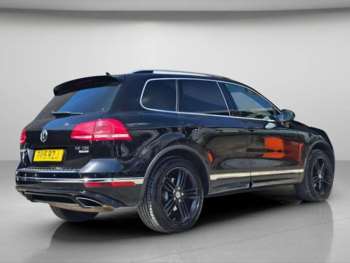Used Volkswagen Touareg 2015 for sale - 74711080: Photo