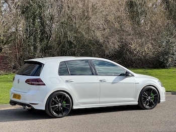 Used Volkswagen Golf 2016 for sale - 77918779: Photo