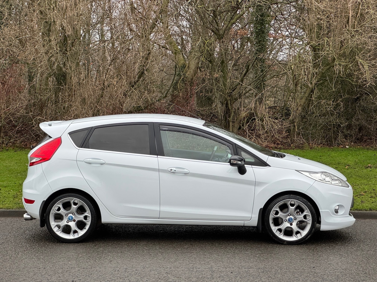 Used Ford Fiesta 2010 for sale - 77421167: Photo 2