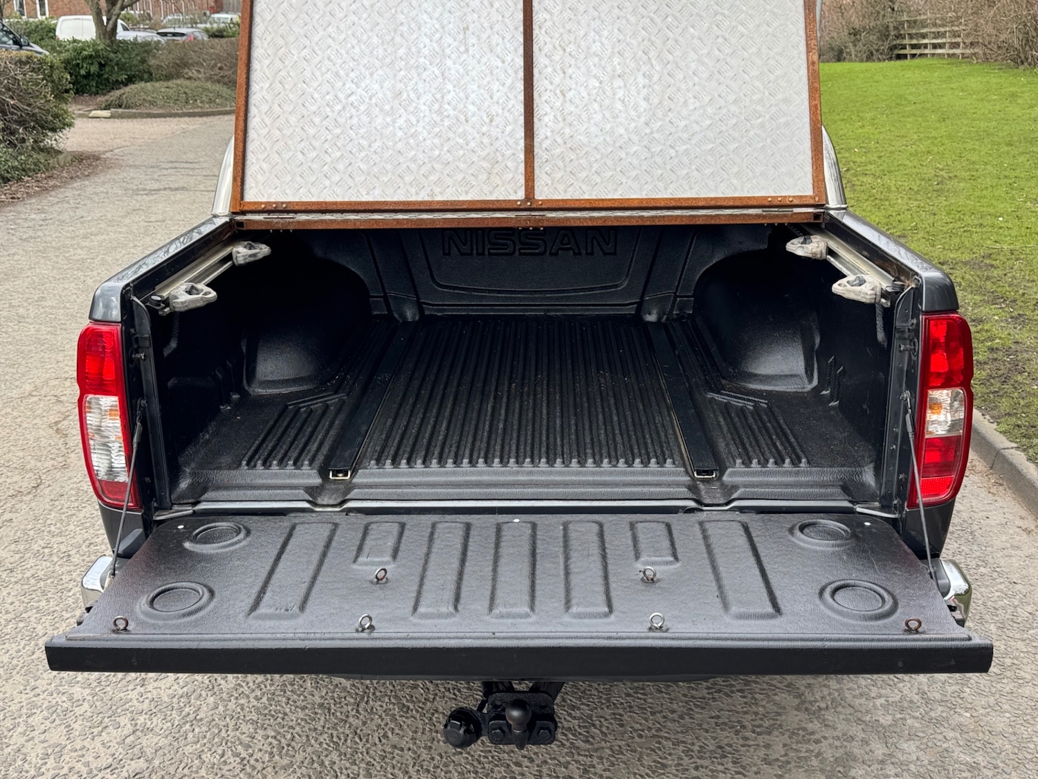 Used Nissan Navara 2015 for sale - 77617884: Photo 11