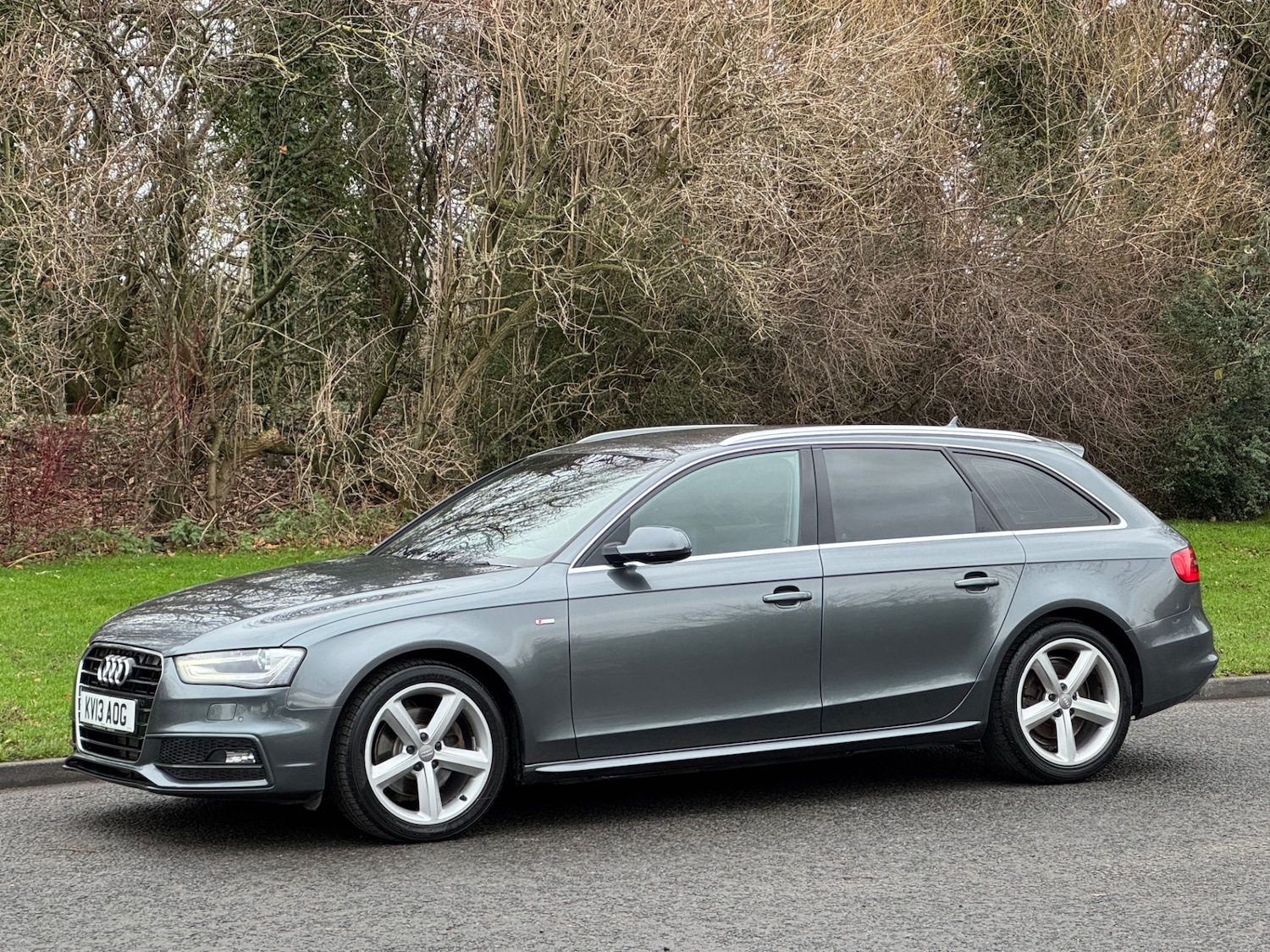 Used Audi A4 2013 for sale - 76982824: Photo 4