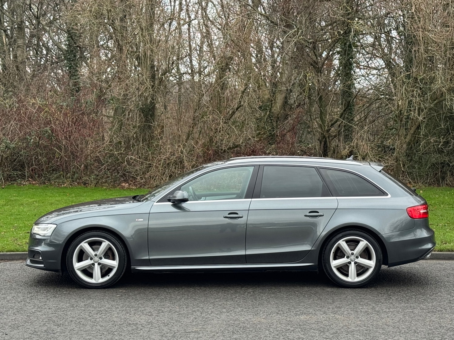 Used Audi A4 2013 for sale - 76982824: Photo 5