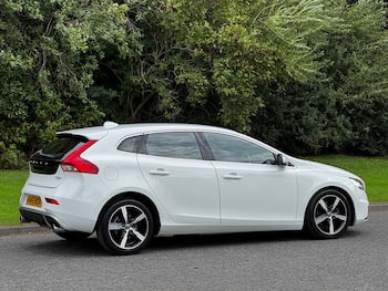 Used Volvo V40 2016 for sale - 79706054: Photo
