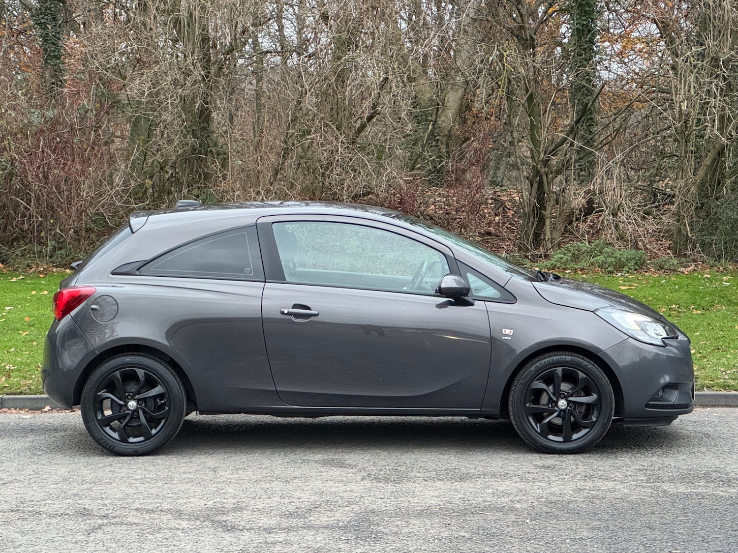 Used Vauxhall Corsa 2016 for sale - 76984917: Photo 2