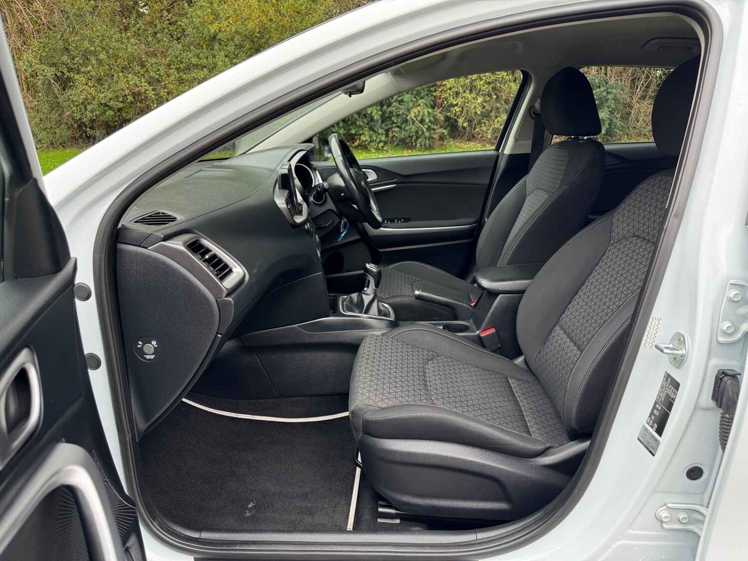 Used Kia Ceed 2019 for sale - 76352690: Photo 8