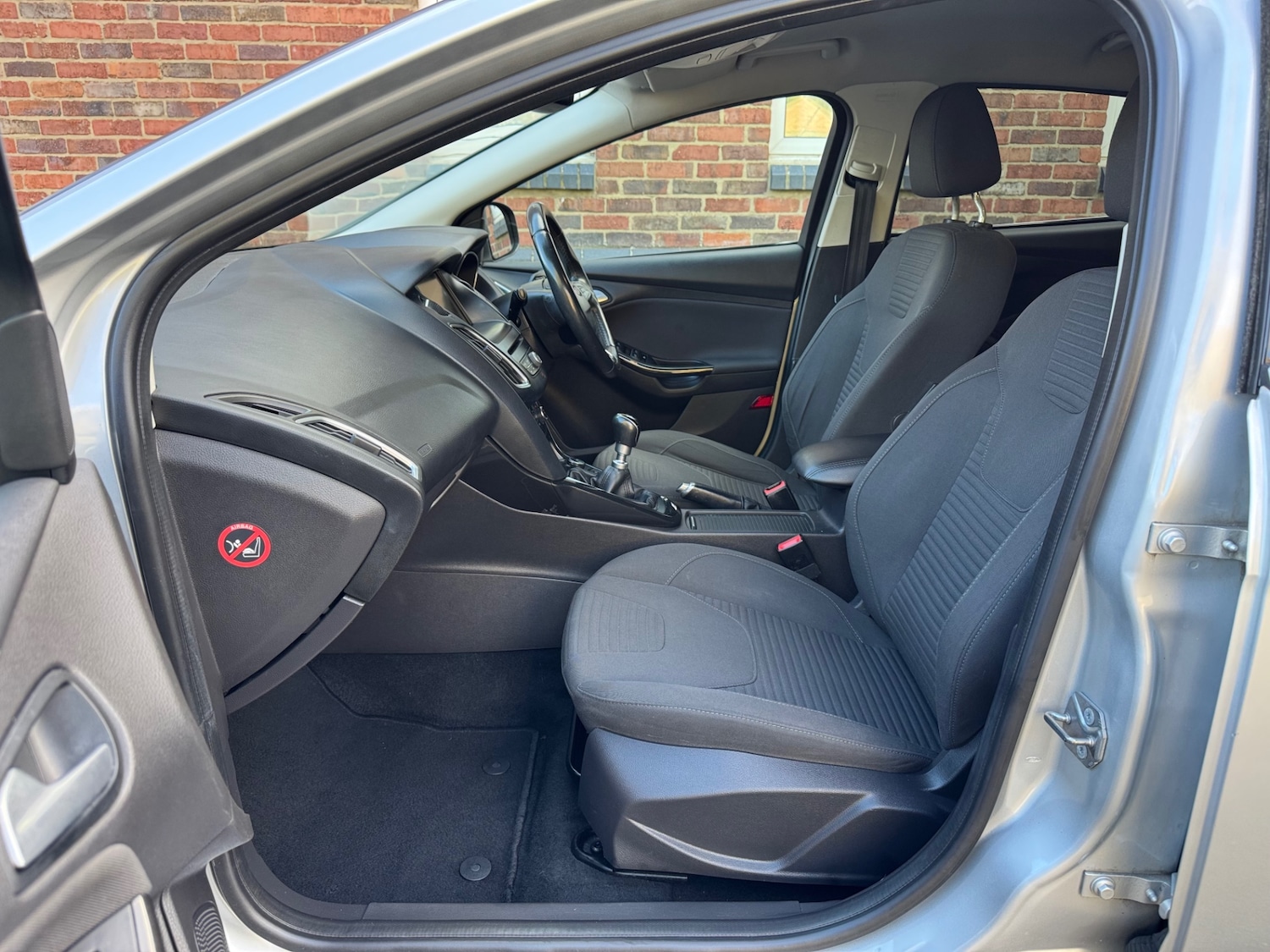 Used Ford Focus 2015 for sale - 76383288: Photo 8