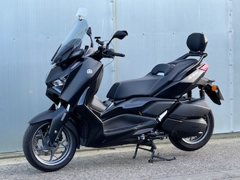 Used Yamaha XMAX 300 TECH MAX 2023 for sale - bike-77581413: Photo