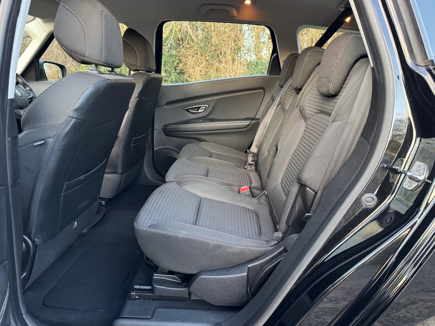 Used Renault Grand Scenic 2019 for sale - 76780529: Photo 10