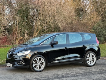Used Renault Grand Scenic 2019 for sale - 76780529: Photo