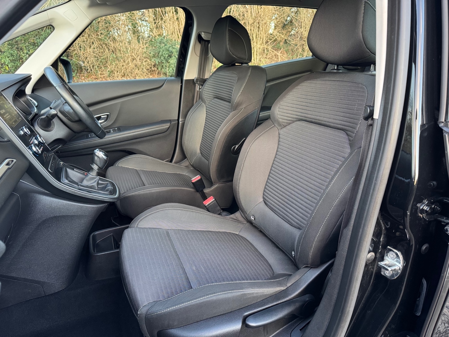 Used Renault Grand Scenic 2019 for sale - 76780529: Photo 9