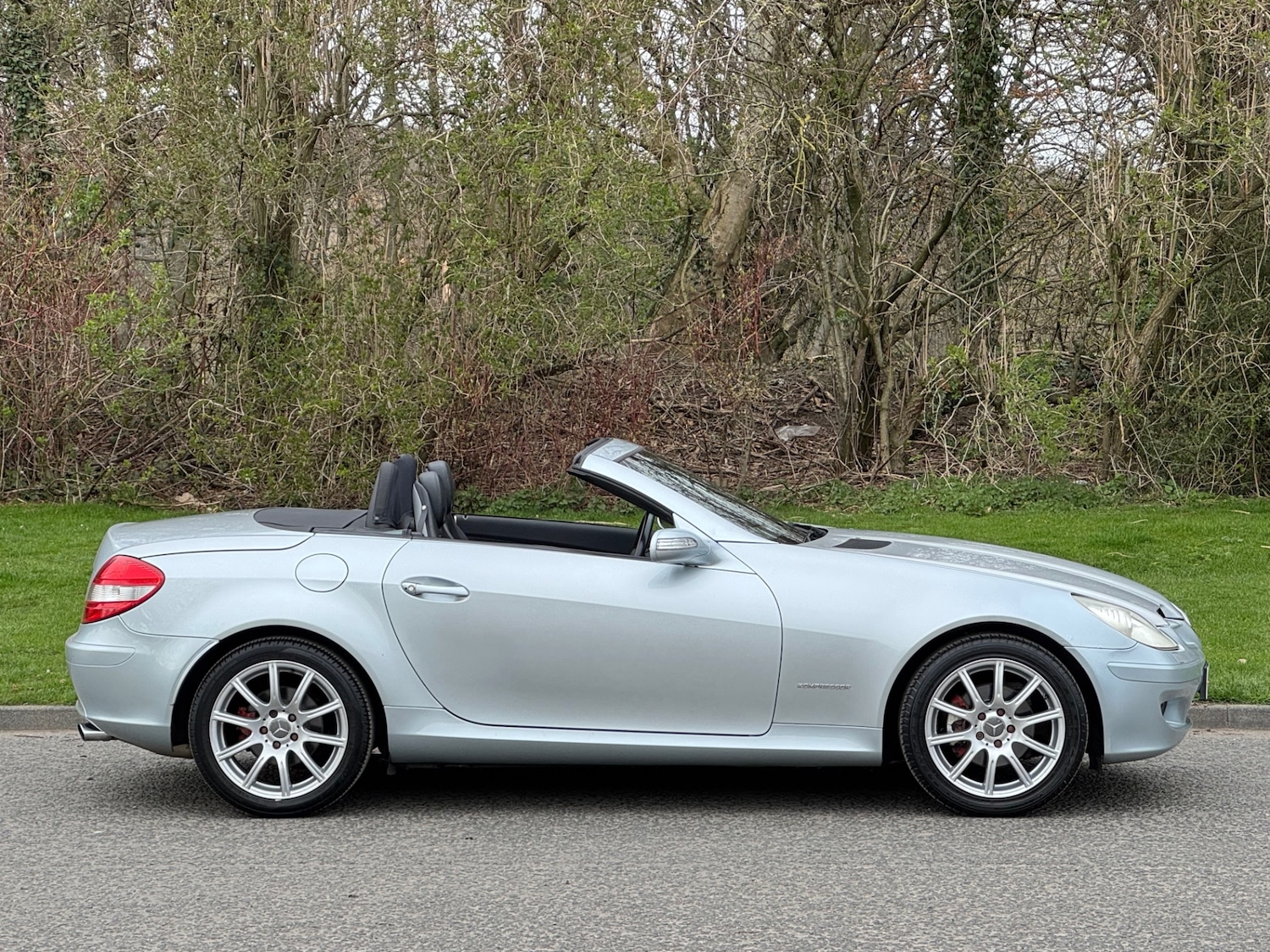 Used Mercedes-Benz SLK 2005 for sale - 77989392: Photo 2