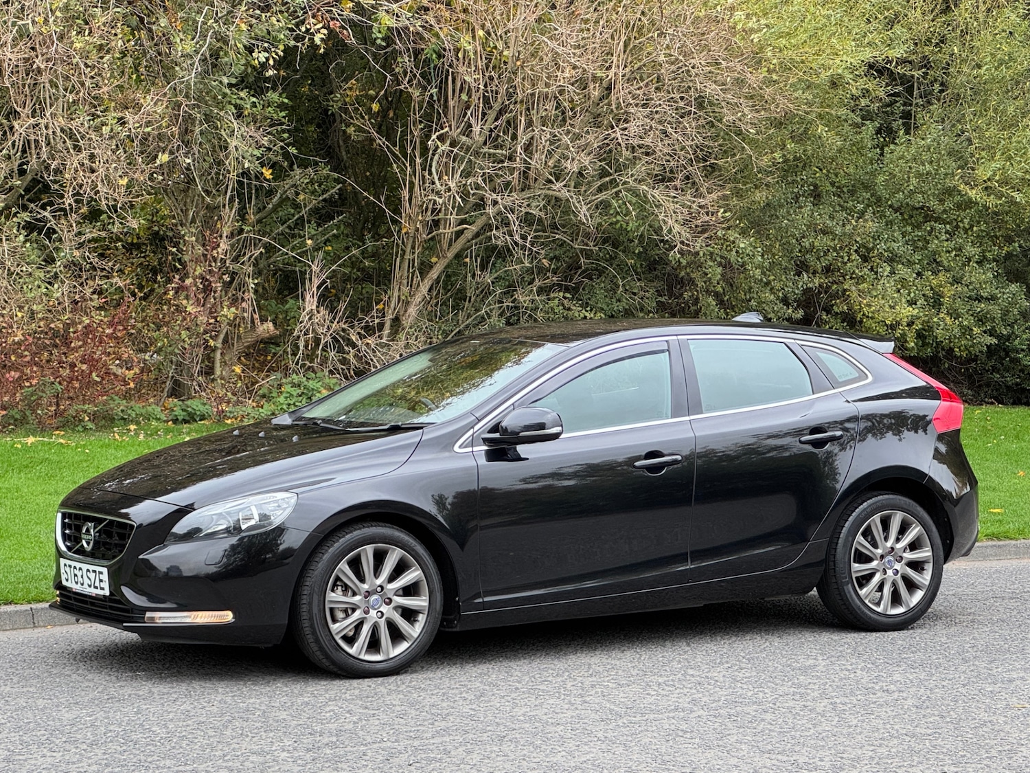 Used Volvo V40 2013 for sale - 76289660: Photo 4