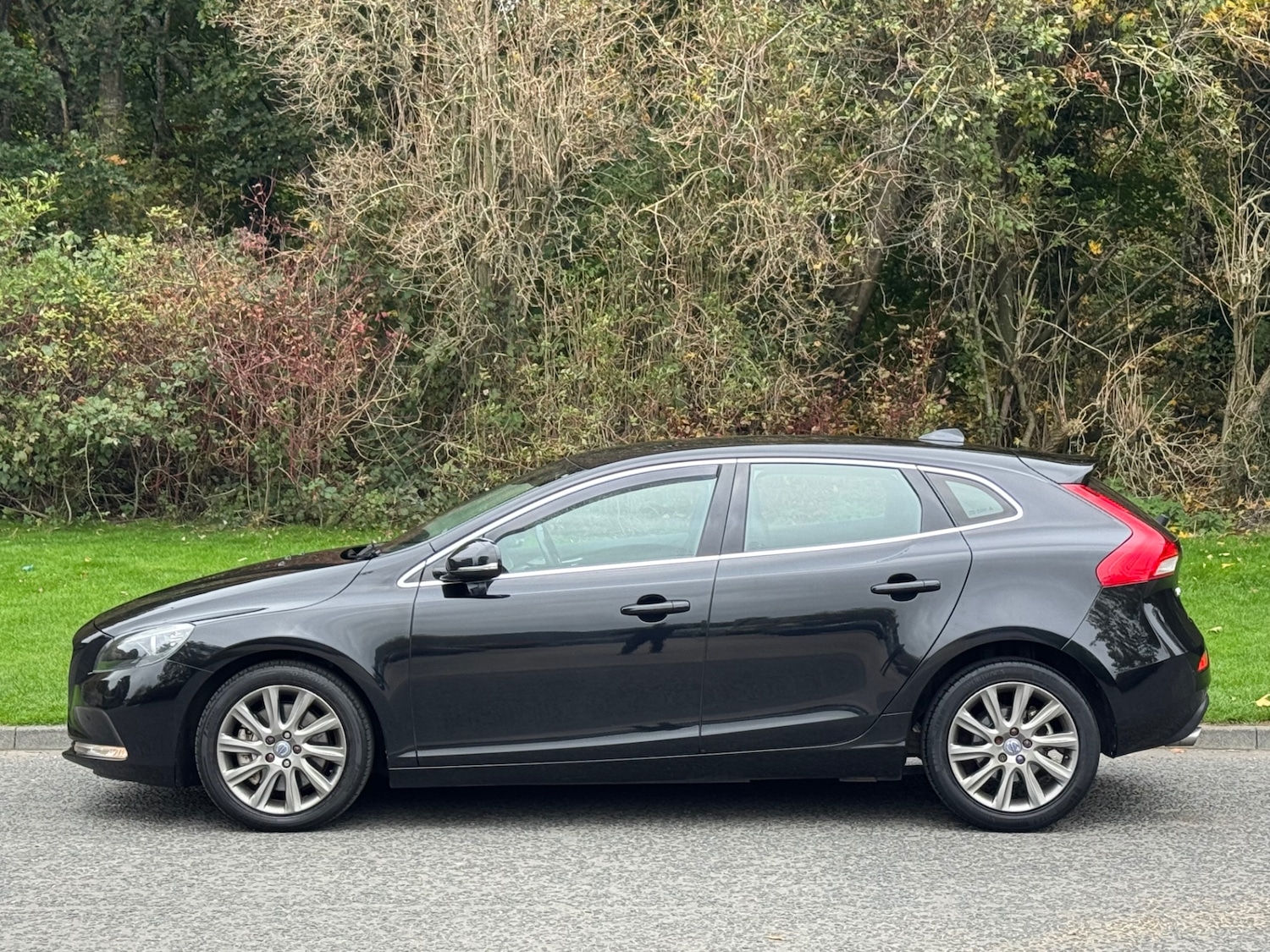 Used Volvo V40 2013 for sale - 76289660: Photo 5