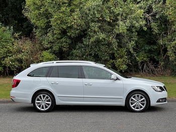 Used Skoda Superb 2015 for sale - 79557013: Photo